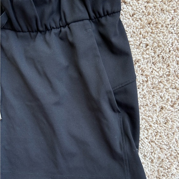 Lululemon “On the Fly” 2.5 inch shorts (1st edition) - Picture 4 of 5